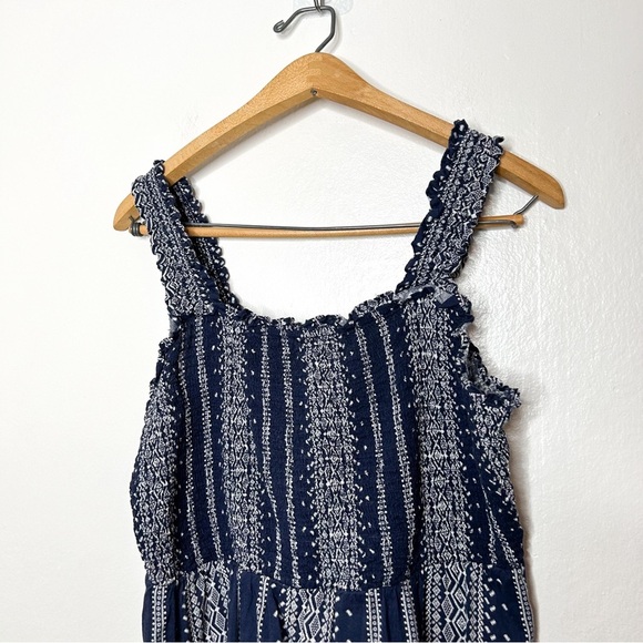Old Navy Womens Casual Boho Smocked Blue Print Tank Top Large L - Picture 3 of 7